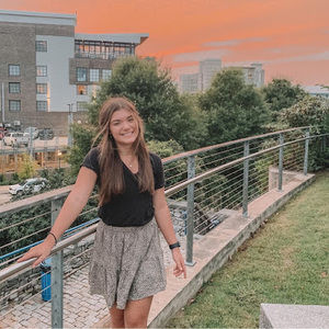 Meet your Posher, Caroline